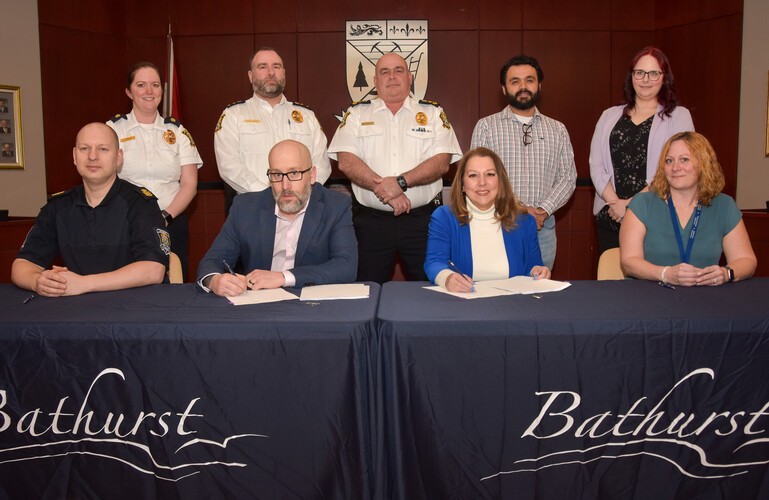 Bathurst ratifies collective agreement with Police officers and dispatchers